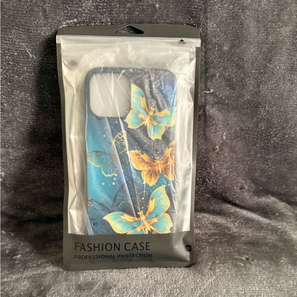 Butterfly Design iPhone 12 glow in the dark Case - Blue and Yellow